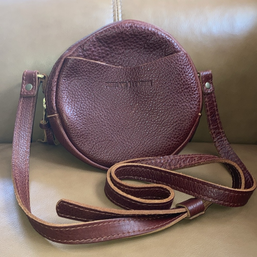 Portland Leather Mini Circle Crossbody Bag - Picture 4 of 15